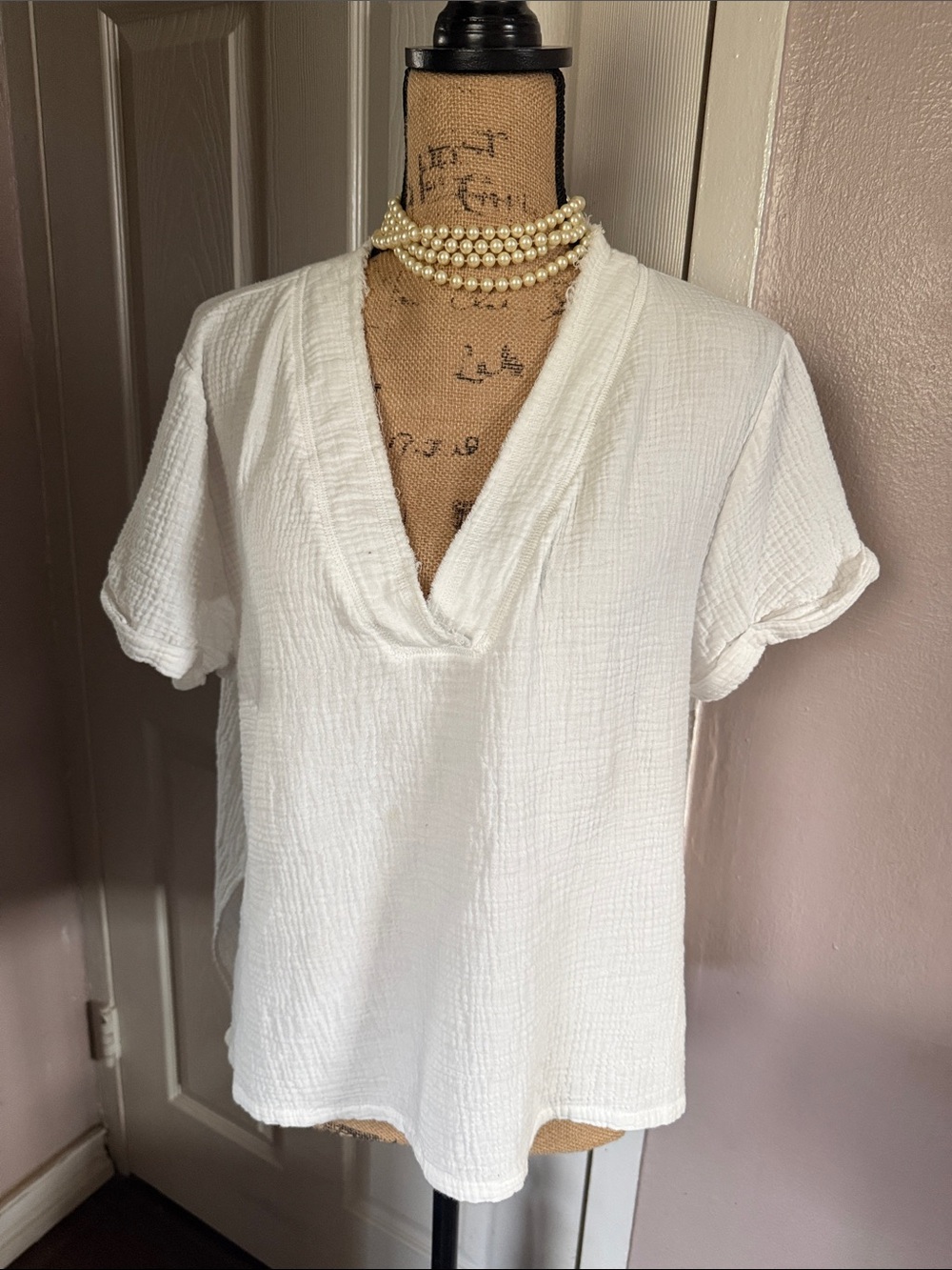 Women’s White Gauze V-Neck Short Sleeve Blouse